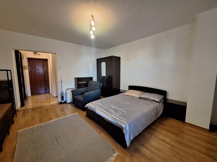 Garsoniera spatioasa de inchiriat Calea Vitan - 1