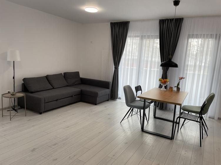 Apartament 2 camere de închiriat Apărătorii Patriei Loc de parcare - 1