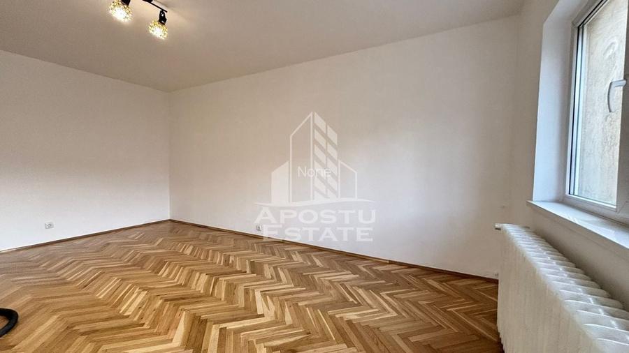 Apartament cu 3 camere in zona Fabric, decomandat, centrala, garaj