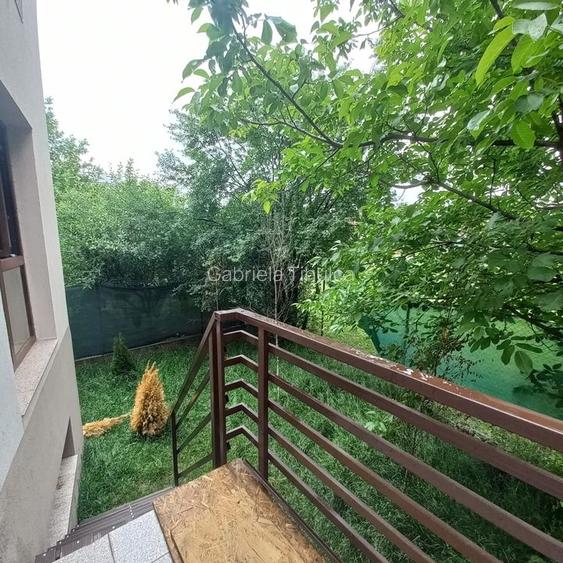 Apartament 3 camere parter înalt cu grădină proprie de 128 mp și pomi fructiferi
