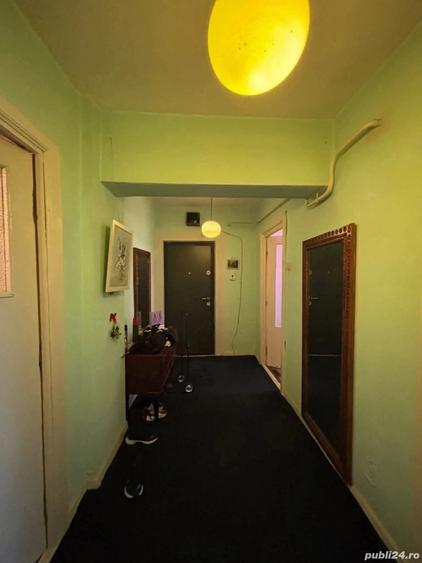 De vanzare 4 camere, zona ultracentrala, etaj intermediar, 68.900 euro - 4