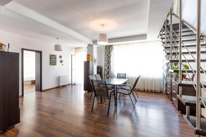 Video / Duplex 5 camere in vila, curte, 2008, Mamaia Nord, vezi video - 9