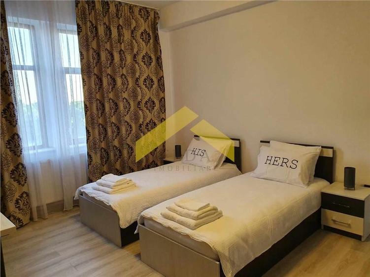 Casa pe colt cu teren de 2464 mp in ZONA MICALACA - 4