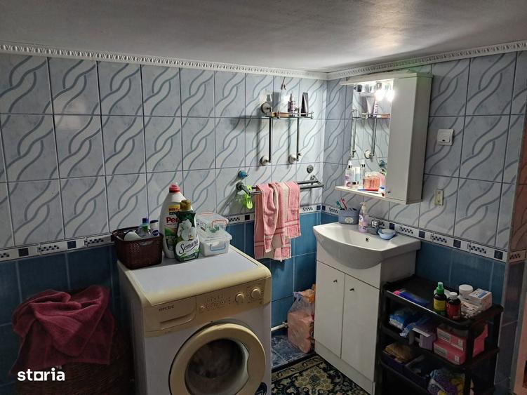 Casa cu garaj ?i teren generos, ideala pentru familie - 9