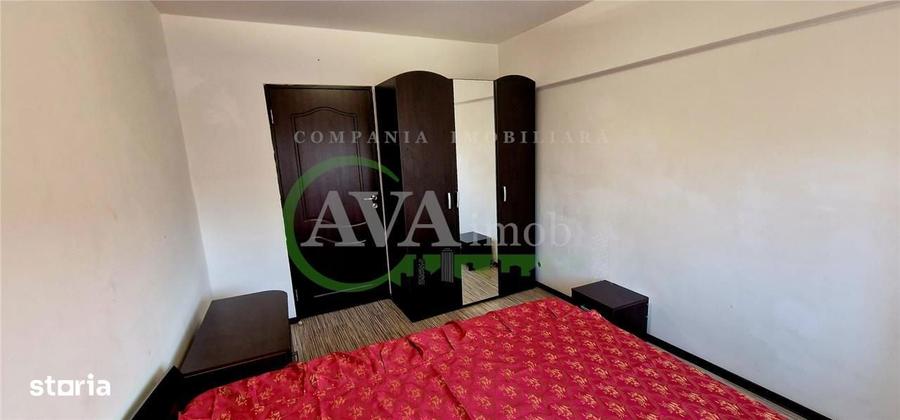 Apartament 3 camere decomandat, str.Stefan cel Mare - 10