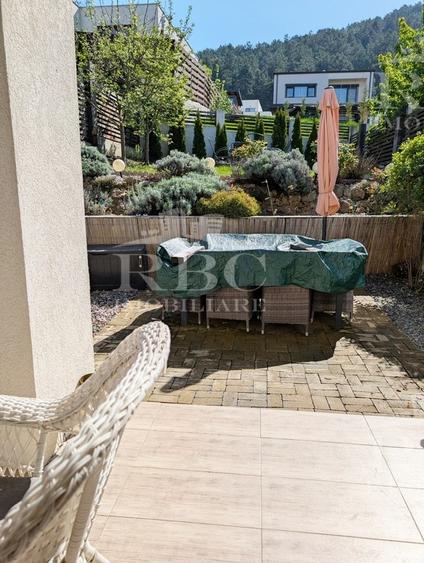 Casa cuplata finisata cu teren 300 mp Floresti str. Narciselor - 13