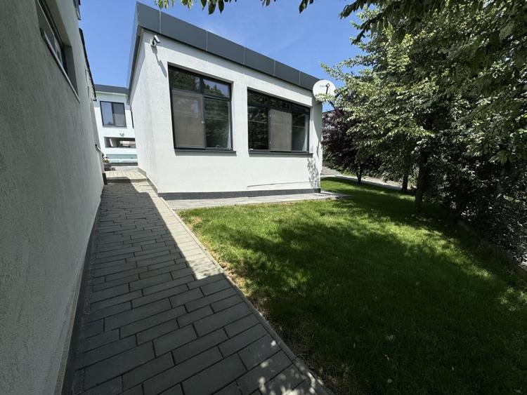 Casa Individuala De Inchiriat, Piscina, 225mp, Zona Teilor - 12