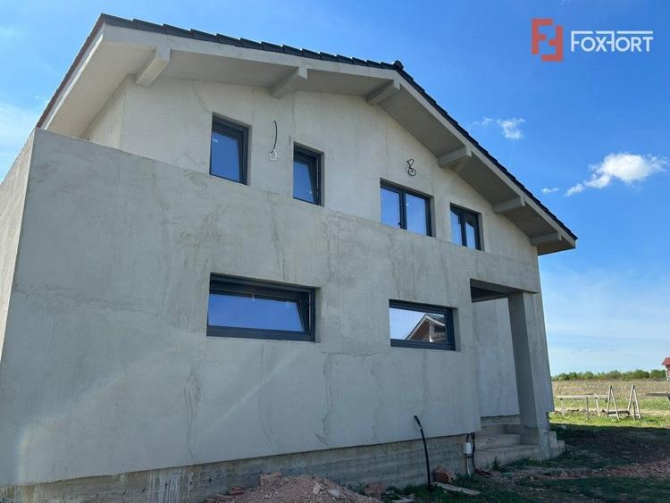 Casa Giarmata la gri cu toate utilitatile - ID V5615 - 5