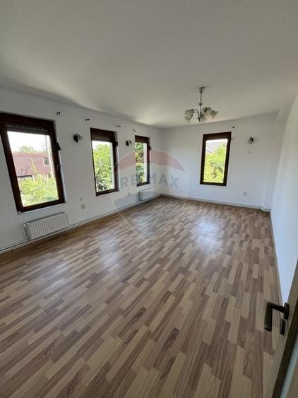 Casă cu 6 camere de vânzare în Pitești - 21