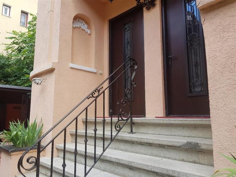 Inchiriere vila office - 1