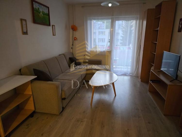 Apartament cu 4 camere semidecomandat, mobilat în Grigorescu Apartament cu 4 camere semidecomandat, mobilat în Grigorescu