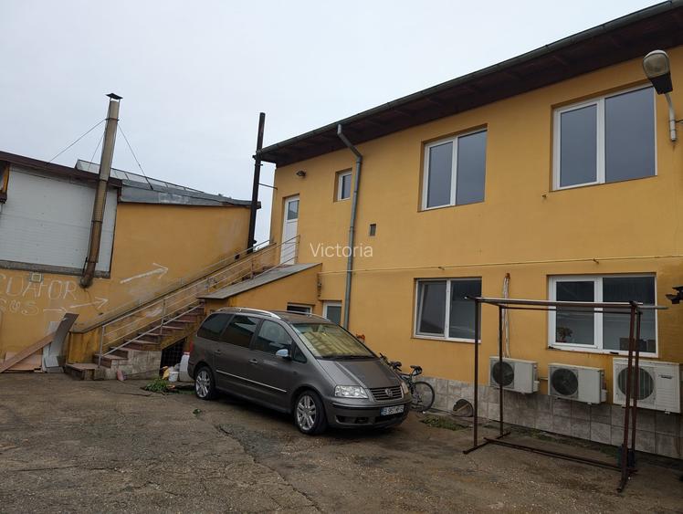 Casă cu 7 camere în Industriilor Casă cu 7 camere în Industriilor