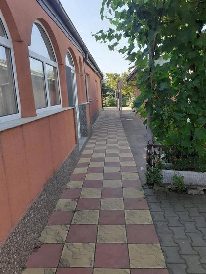 Casa de vanzare in Tecuci spa?ioasa ?i primitoare - 8