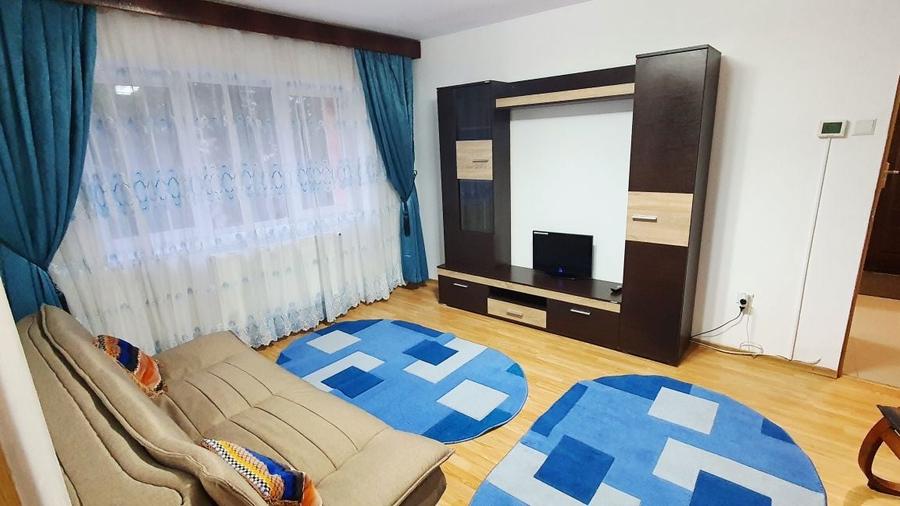 De inchiriat apartament 2 camere, et. 3, zona Hotel - 5