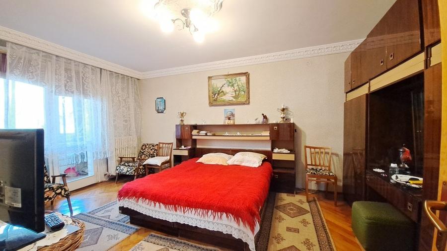 3 camere P.ta Minis, decomandat, centrala termica - 1