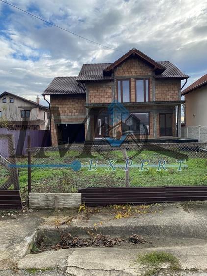 Casa de vanzare la rosu in Stremt, aproape de Alba Iulia - 1