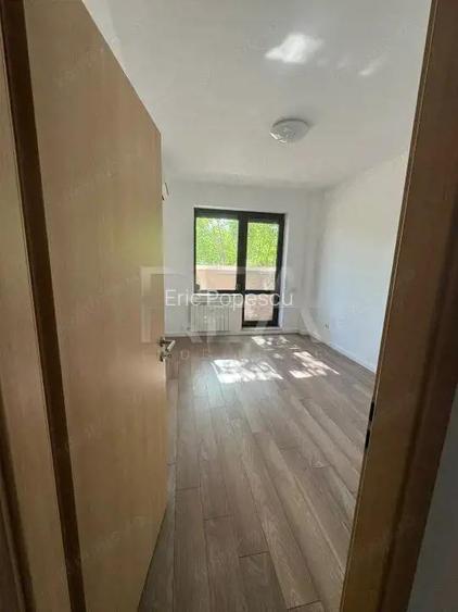 Apartament 4 camere Baneasa, bloc nou (2010), 120 mp utili