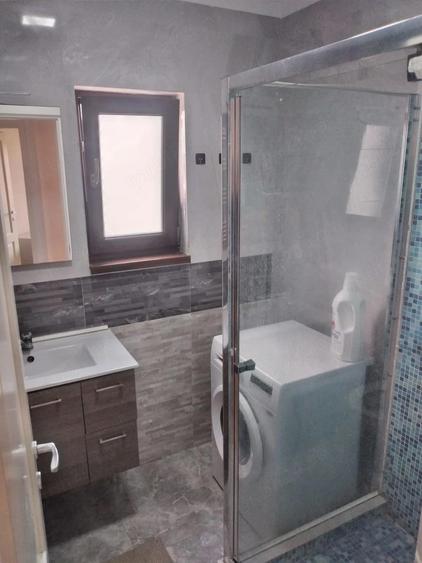 Inchiriez apartament 3 camere - 5