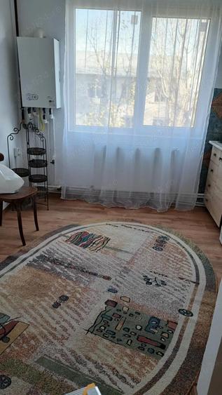 Vand sau inchiriez garsoniera - 1