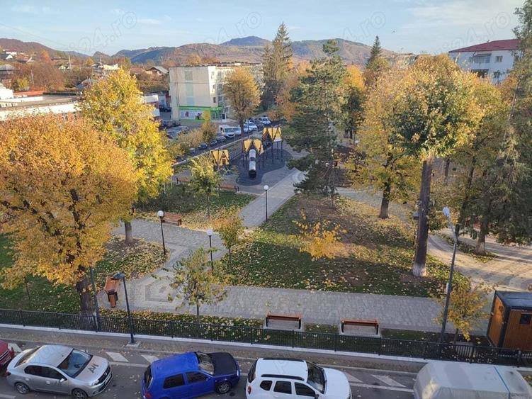 Apartament 3 camere decomandat - 2