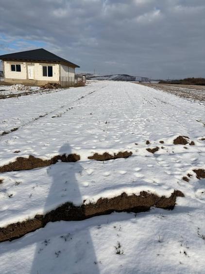 Teren 2250 mp , la intrarea in Filiasi - 1