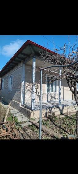 Vând casă Jurilovca centru  - 8