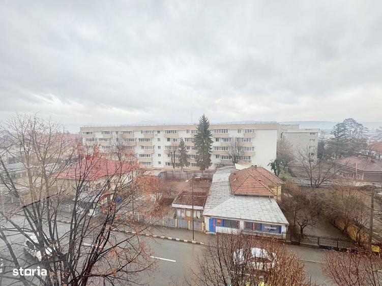 Apartament 4 camere 82 mp, zona Traian / 24 Trepte, etaj 4/4 - 12