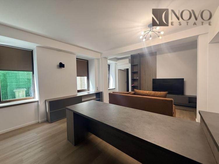 Apartament cu 2 camere decomandat, mobilat în P-ța Victoriei