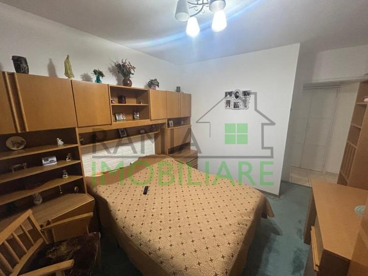 Exclusivitate! Apartament 3 camere decomandat - 12