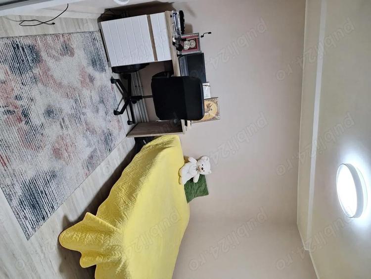 Casa de vanzare in spate la bloc privilege - 1