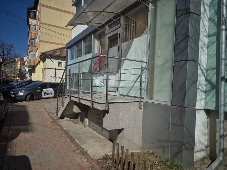 Spațiu de închiriat – 4 camere – 93 mp utili – zonă Mărăței, Piatra Neamț - 1