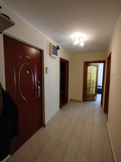 Apartament 3 camere Carpati 2 etaj 1 - 1