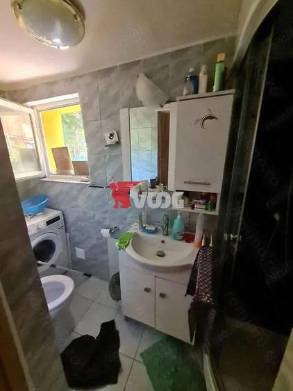 Casa cu anexa locuibila si teren - 4