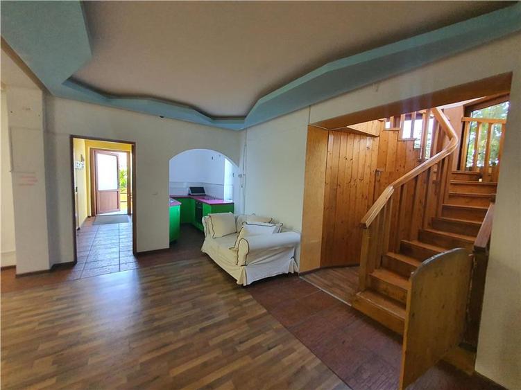 Vilă spațioasă D+P+M zona Terezian,  optima gradinita / sediu fir - 7