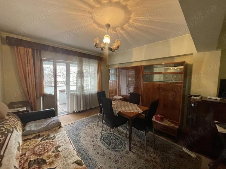 Traian, zona Ursus,2 camere decomandat,etaj 1,mobilat si utilat clasic,2, bai, balcon mare,250 euro - 5