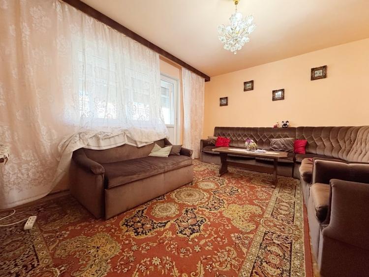 Apartament 3 camere decomandat 70mp+5mp balcon, etaj3/4-Gheorghe Lazar - 1
