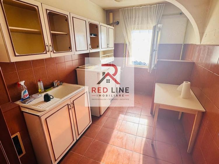 Apartament cu 3 camere decomandat în Traian