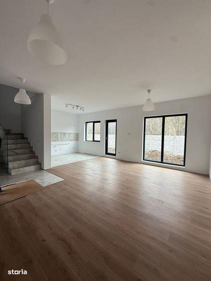 Vila 4 camere/ 3 bai/dormitor matrimonial/Raul Doamnei/2locuri parcare - 1