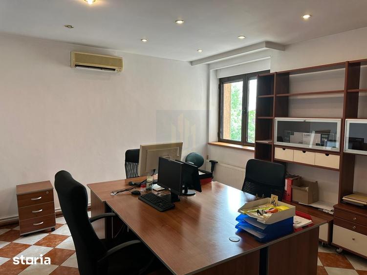 Apartament cu 4 camere decomandat, mobilat în Cotroceni