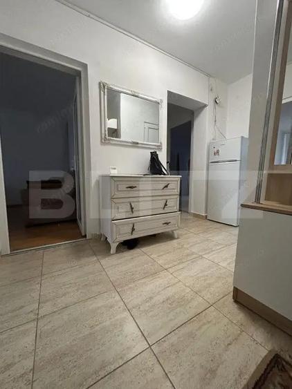 APARTAMENTB 3 CAMEREU ETAJ 1 ,ULTRA CENTRAL INTR-O ZONA LINISTITA - 1