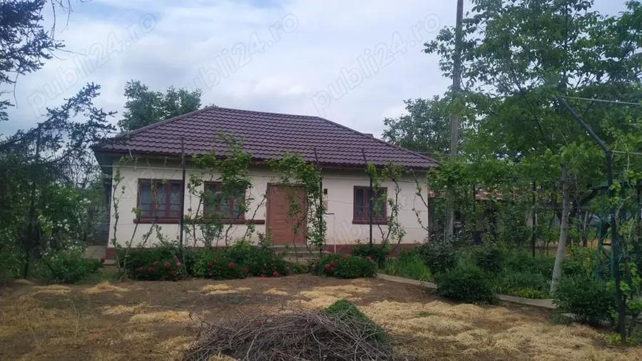 Casa de vanzare in comuna Cosoveni - 1