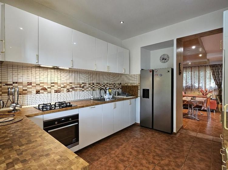 Vila in zona Bucurestii Noi - 275 mp | 6 camere | 4 bai | teren 450 mp - 17