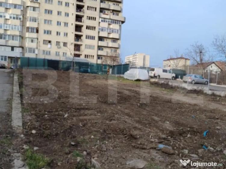 Teren intravilan 500 mp, deschidere 16 ml, zona Micro 11 - 1