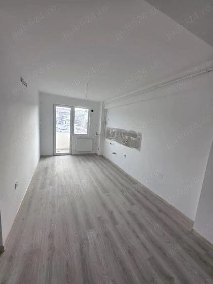 Apartament cu 3 camere decomandat în Bucium