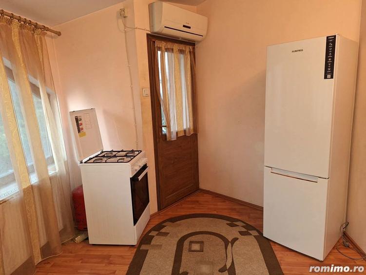 Inchiriez 1 camera + baie + bucatarie la curte - 6