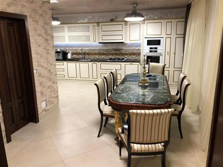 Vila de Lux cu Piscina, Finisaje Premium si Dotari High-End - 2