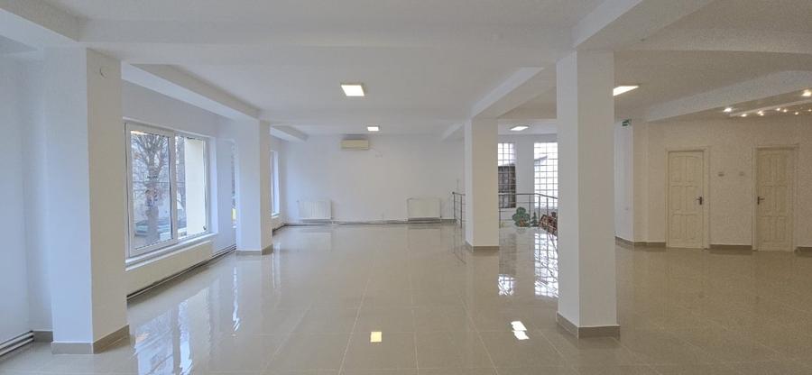 Spațiu comercial de închiriat cu o suprafață de 300 mp, zona Inel 2, situat la e - 1