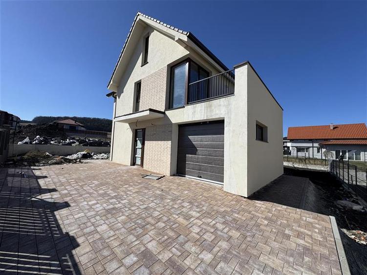 Casa Individuala + Garaj situata in Chinteni - 1