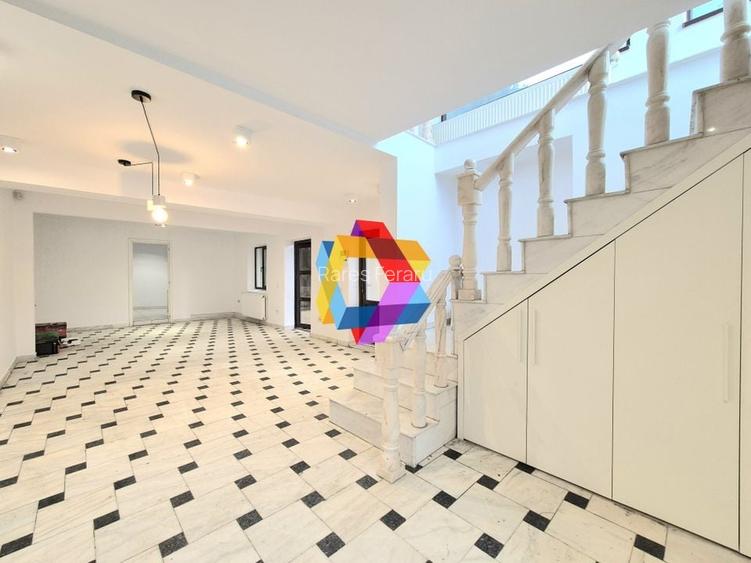 Spatiu comercial la casa - 170 mp