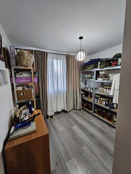 Apartament 3 camere, 68 mp, etaj 4 cu panorama deosebita, Trivale Complex 2, complet renovat 105.000 negociabil - 7
